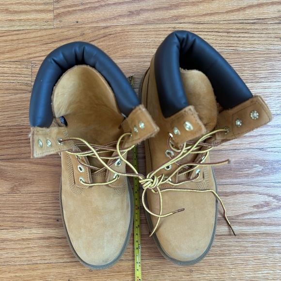 Timberland Brown Suede Boots with Black Trim - Picture 7 of 8